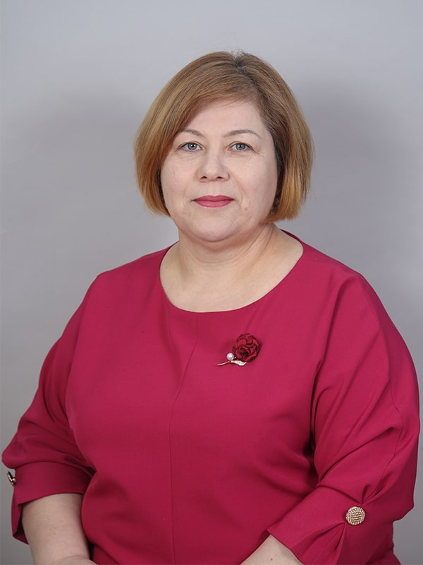 Ахметова Айна Мурадбековна.